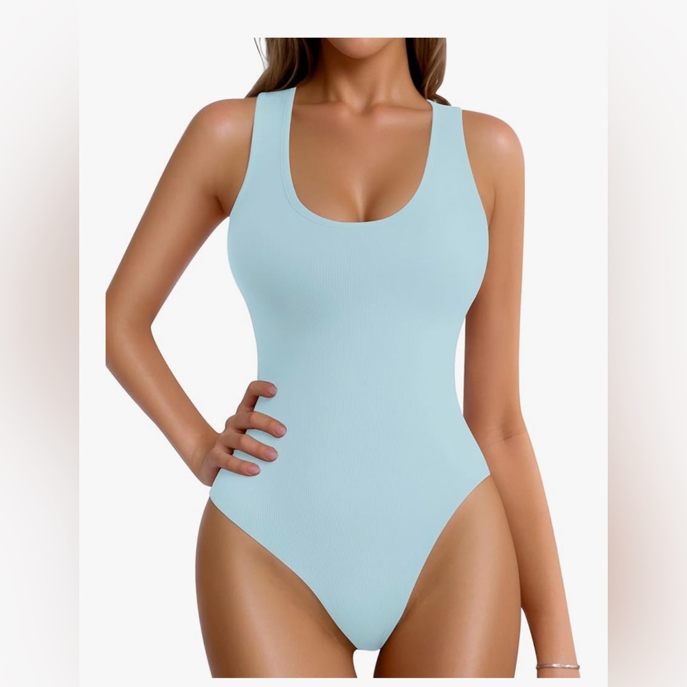Nwt Women's Light Blue Sleeveless Jumpsuit med